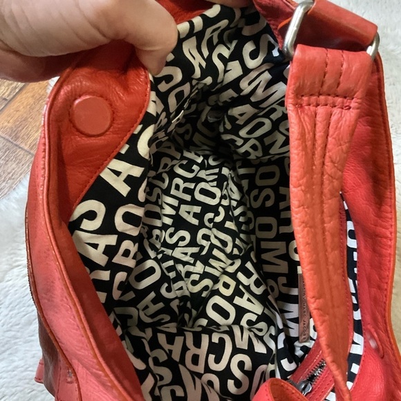 Marc Jacobs Hobo Red Turnlock. Leather Shoulder Bag Purse Slouchy - Picture 7 of 12